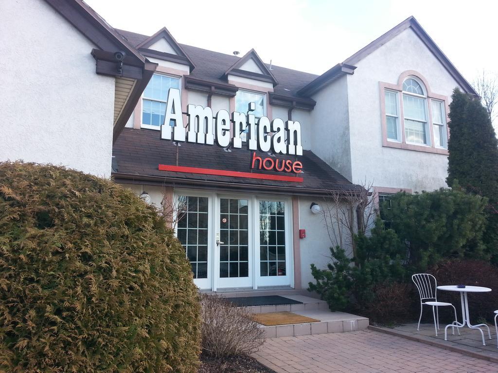 American House Pulawska Варшава Экстерьер фото